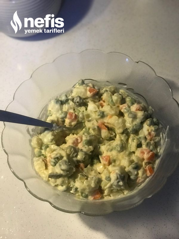 Yumurtalı Amerikan Salatası