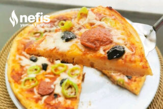 Hamur Yoğurmadan Tavada Pizza Tarifi (Favoriniz Olacak Kahvaltılık)