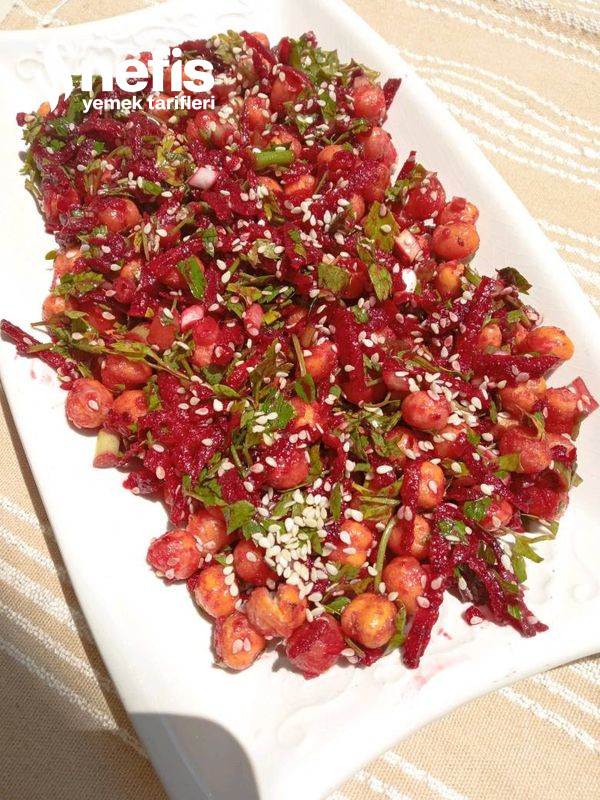 Pancarlı Nohut Salatası