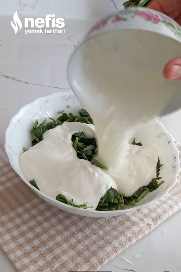 Nohutlu Semizotu Salatası