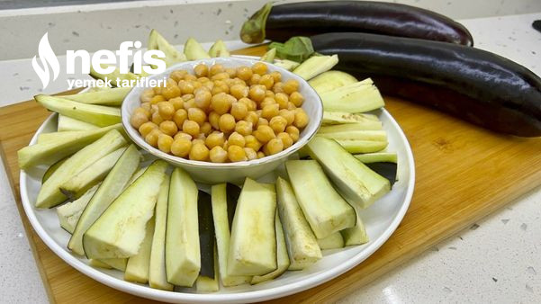 Nohutlu Patlıcan Yemeği  (Patlıcan Ve Biraz Etiniz Varsa Bu Yemeği Yapmalısınız) (Videolu)