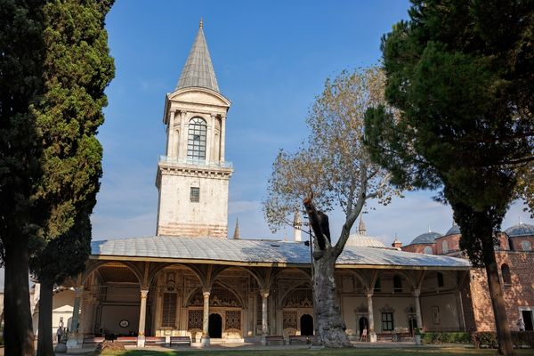 topkapı sarayı divan meydanı