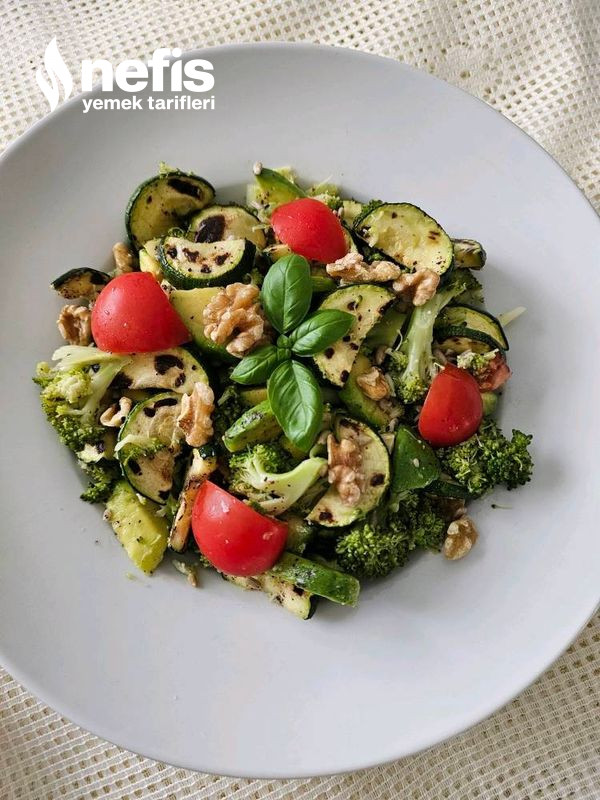 Brokolinin Kabak İle Avokadonun Buluşmasbrokoli Salatası