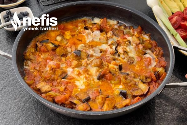 Patlıcanlı Menemen Tarifi