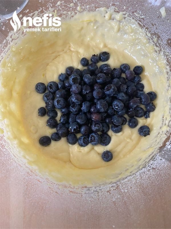Yaban Mersinli Kek (İsviçre Usulü Blueberry Muffin)