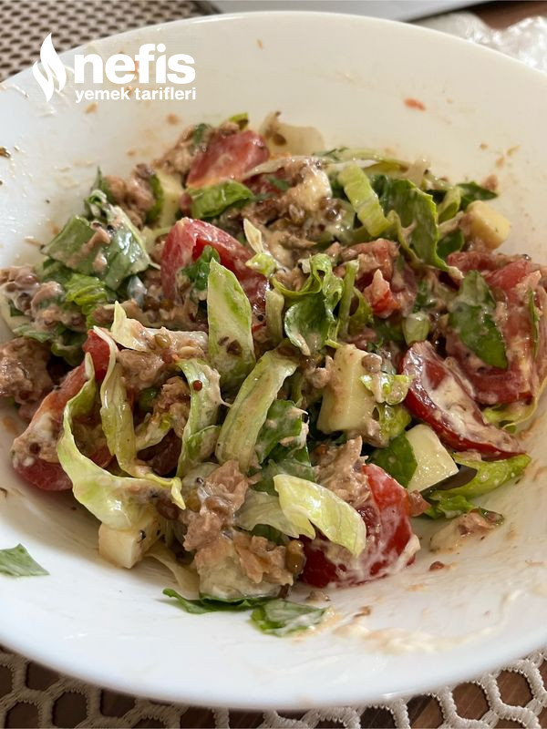 Saatlerce Tok Tutan Yeşil Mercimekli&ton Balıklı Salata
