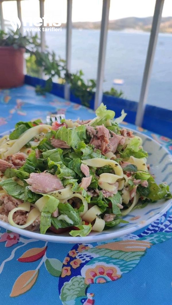 Erişteli Ton Balıklı Salata