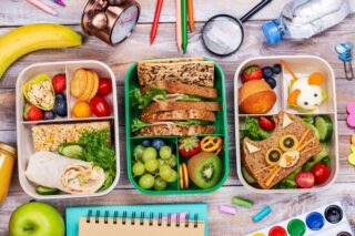 Okul Çağı Beslenme ve Sağlıklı Gelişim İçin Diyetisyen Tavsiyeleri Tarifi