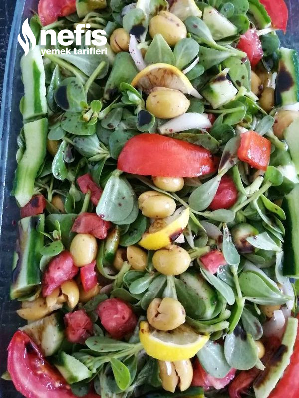 Yeşil Zeytinli Semizotu Salatası