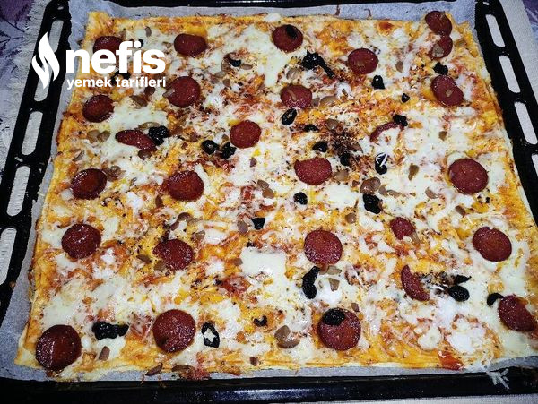 Hazır Yufkadan Enfes Pizza Tarifi