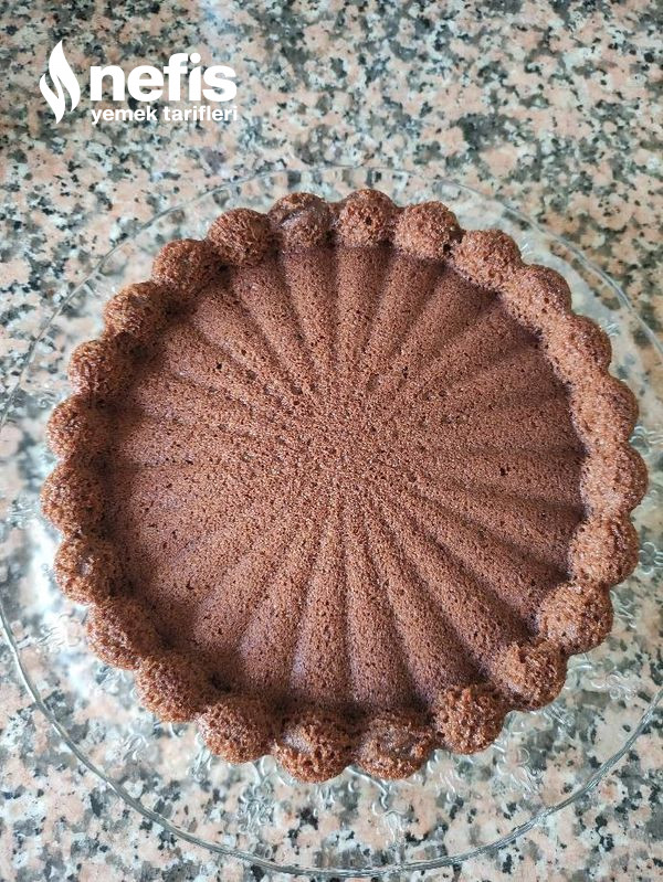Tart Kalıbında Çikolata Soslu Kek Tarifi