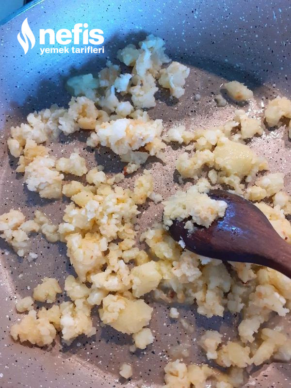 Kahvaltıya Kaşarlı Patates