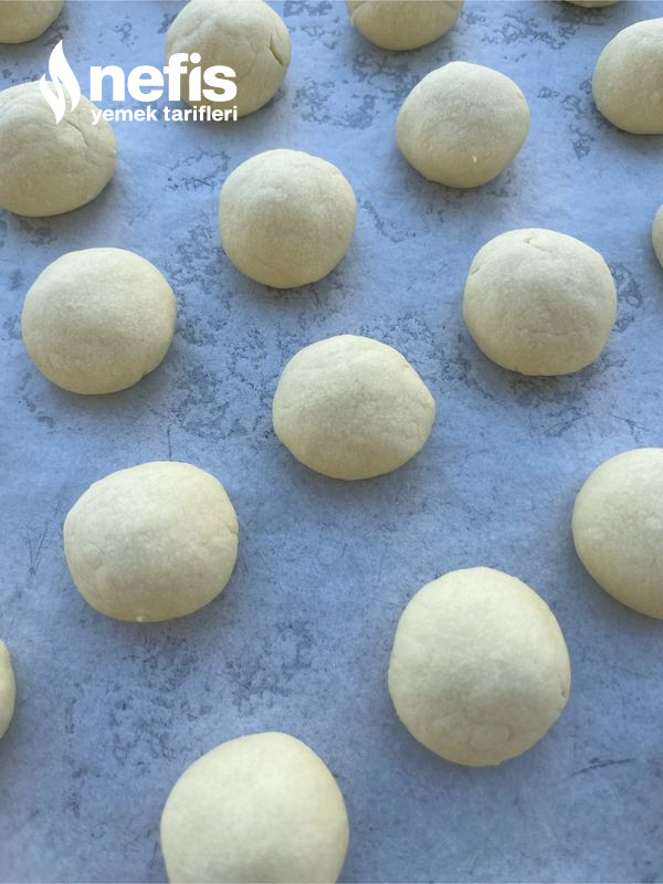 Authentic Bakery Style Shortbread Cookies