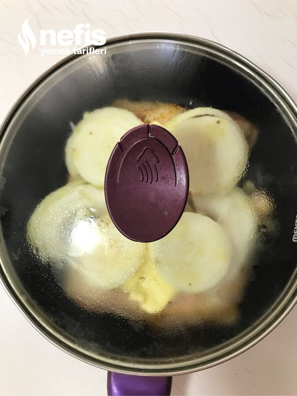 Patates Püreli Tavada Nefis Soğanlı Tavuk