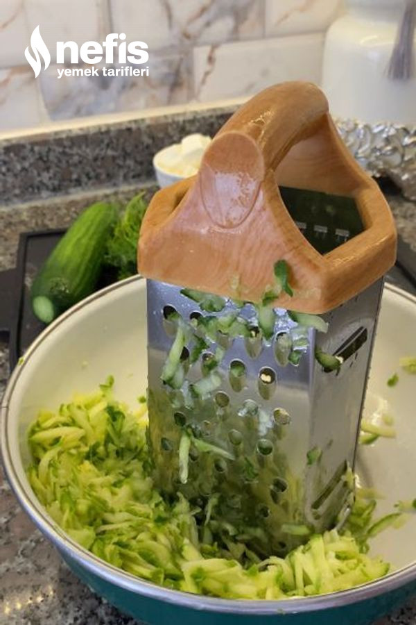 Peynirli Yaz Salatası