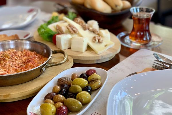 Türk Kahvaltısı – 5 Farklı Yöreden Hiç Duymadığınız Kahvaltılıklar Tarifi