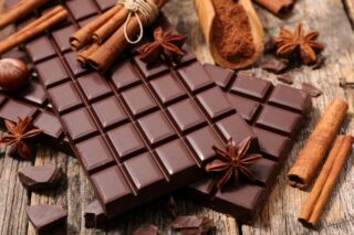 Çikolata Yapımı – Çeşitleri, Kalori ve Besin Değerleri – Faydaları, Zararları Tarifi