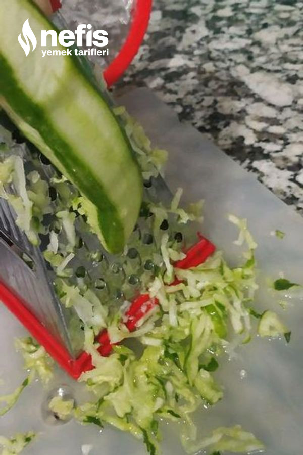 Yeşil Salata Cacığı