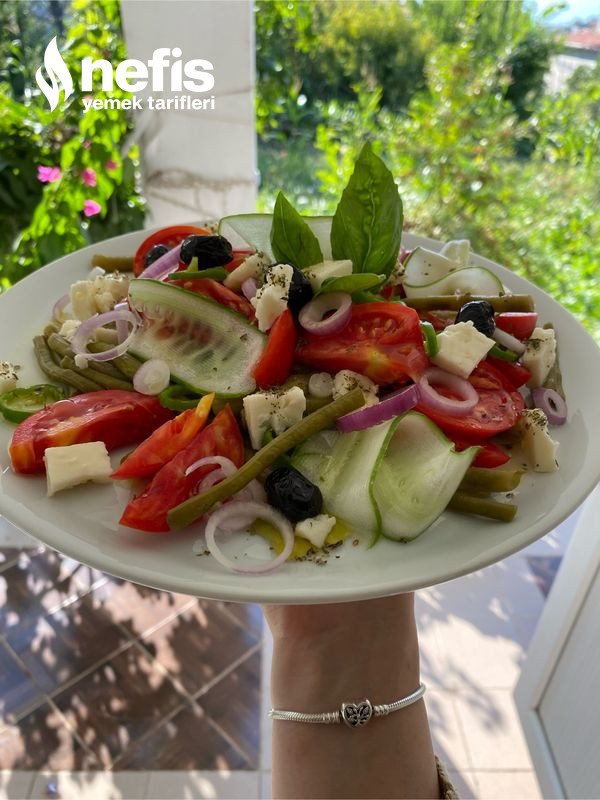 Börülceli Yunan Salatası (Greek Salad)