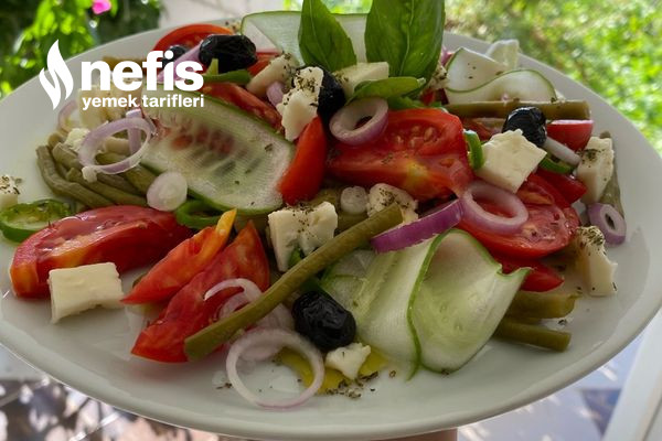 Börülceli Yunan Salatası (Greek Salad) Tarifi
