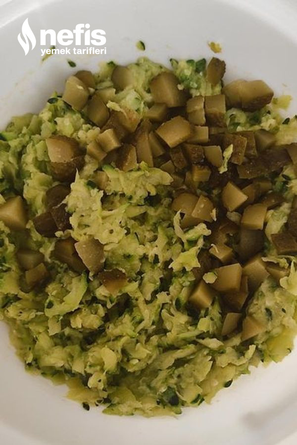 Yoğurtlu Kabak Salatası