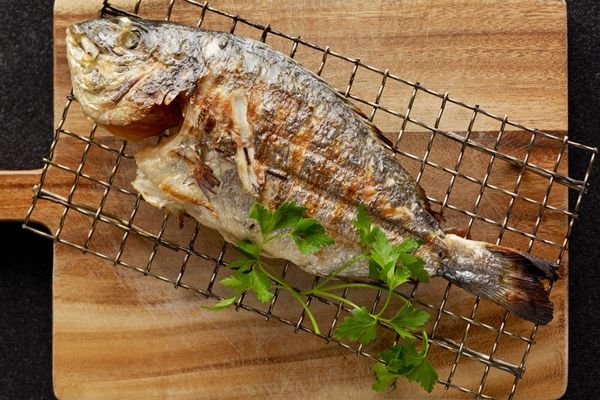 Balık Pişirme Teknikleri: 9 Değişik Yöntem, Fark Yaratan Püf Noktaları Tarifi