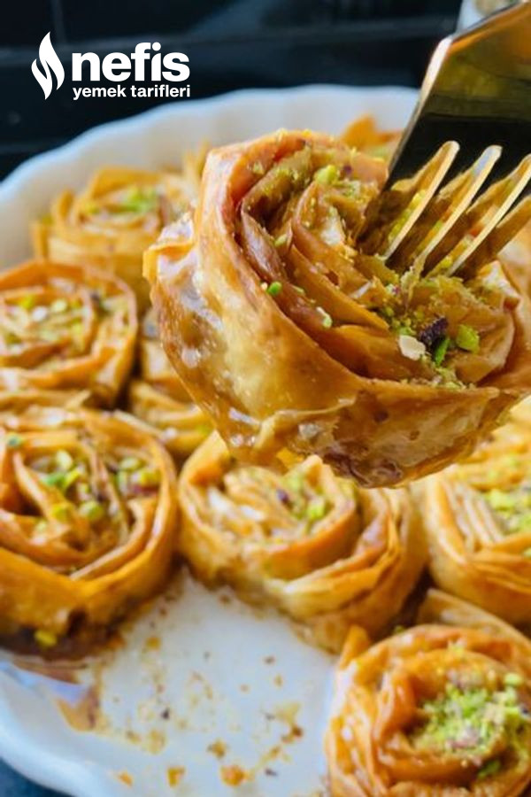 Gül Baklava (Çok Pratik Çıtır Çıtır)