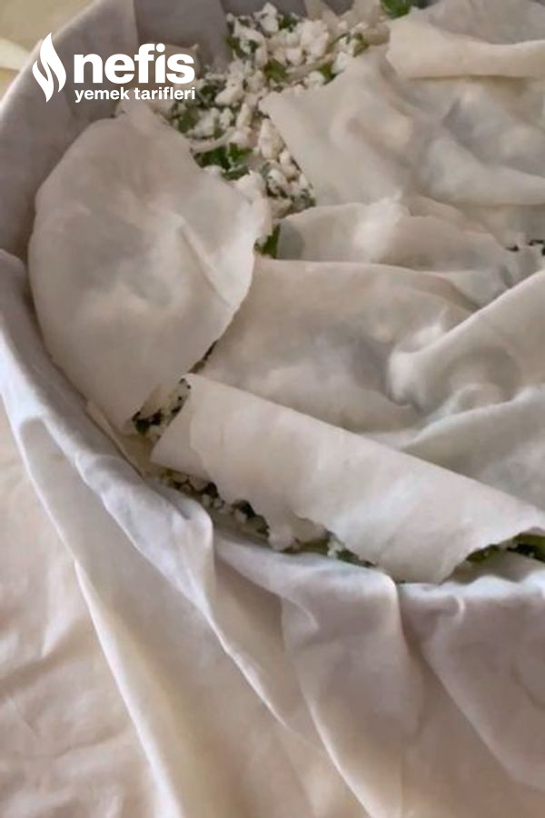 Tavada Pratik Börek