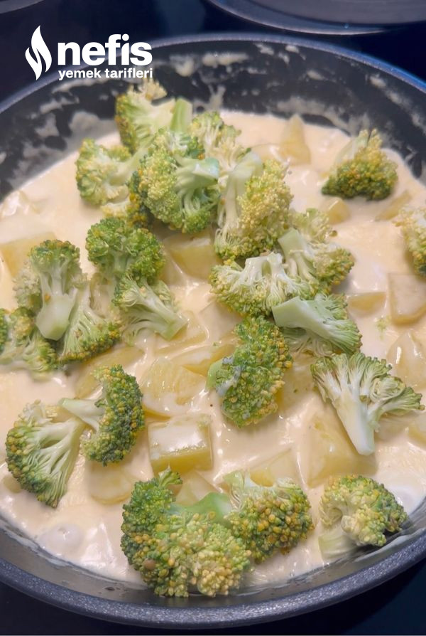 Krema Ve Parmesanlı Patates Ve Brokoli