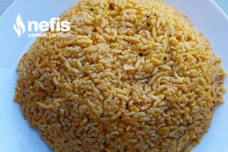 Nefis Salçalı Pirinç Pilavı Tarifi