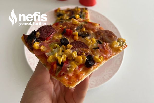 Bol Malzemos (Aile Boyu Tepside Pizza) Tarifi