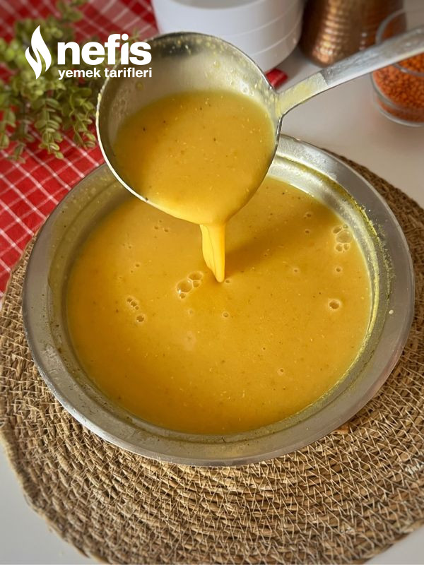 Lokanta Usulü Altın Sarısı Mercimek Çorbası