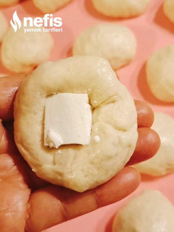 Mayalı Yumuşacık Poğaça (Pratik Ve Az Malzemeli)