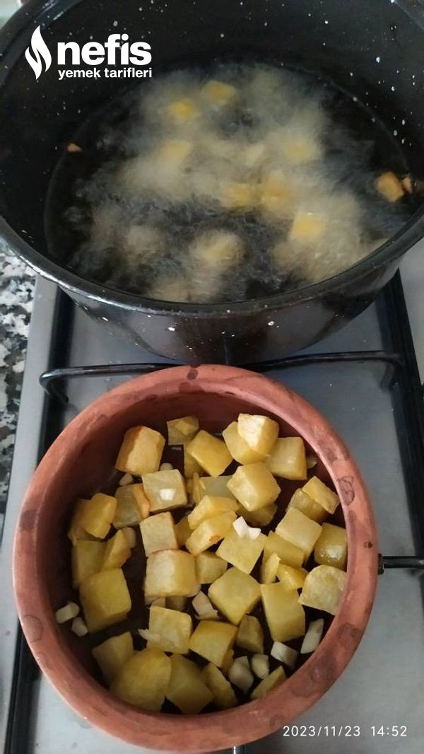 Fırında Enfes Kaşarlı Köfte Patates
