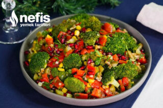 Narlı Brokoli Salatası Tarifi