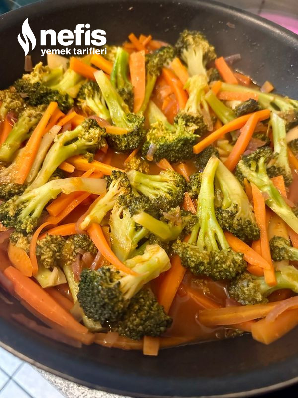 Zeytinyağlı Havuçlu Brokoli (Meze Olarakta Yapılabilir)