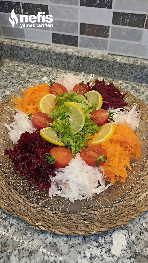 Rengarenk Kış Salatası
