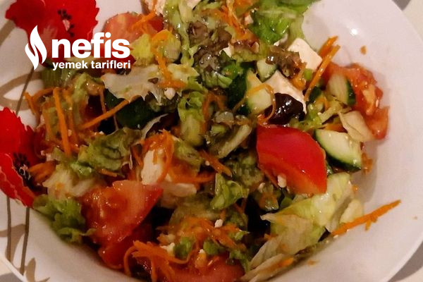 Kırmızı Marul Salatası (Lolorosso) Tarifi