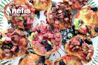 Kahvaltıya Airfry'de 10 Dakikada Mini Pizzalar Tarifi