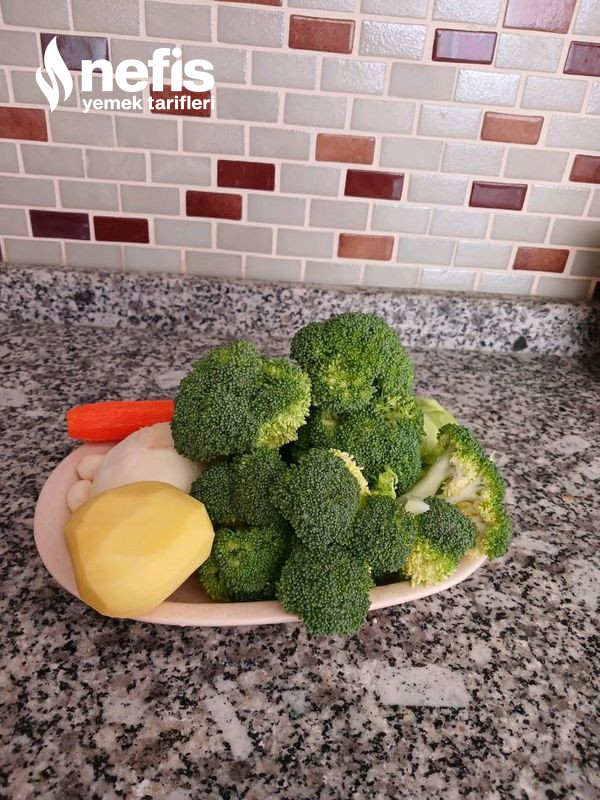 Tam Bir Şifa Deposu Brokoli Çorbası