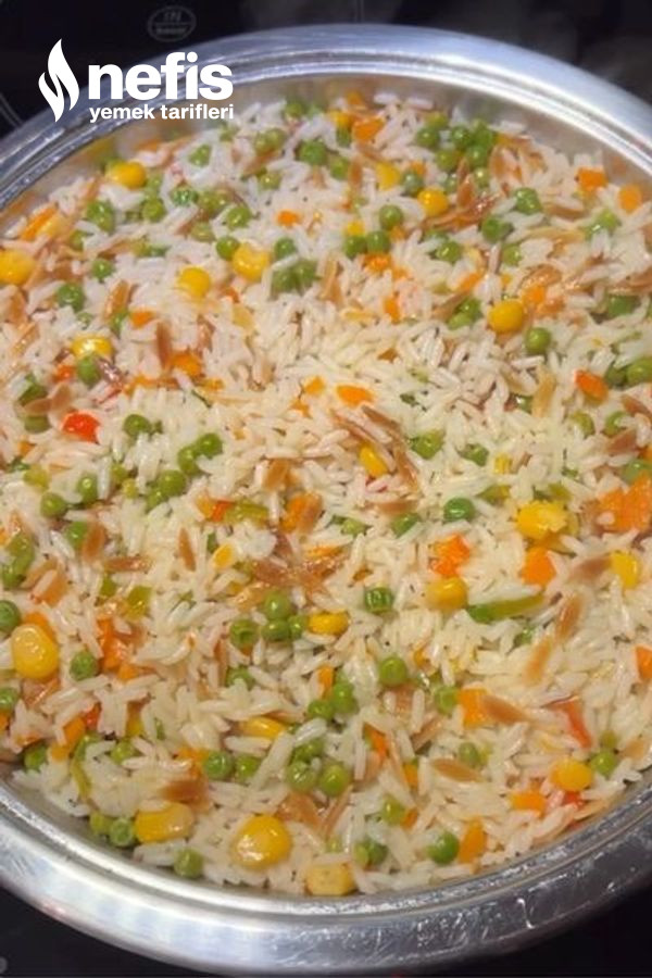Sebzeli Pirinç Pilav (Yanında Tavuk Budu)