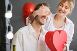 Sevgililer Günü Hediyeleri: Kadın ve Erkekler İçin Fikirler Tarifi