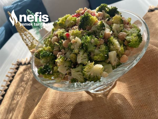 Cevizli Narlı Brokoli Salatası (Brokoli Sevmeyene Sevdirir) Videolu