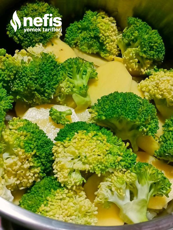 Düdüklüde Brokolili Uskumru