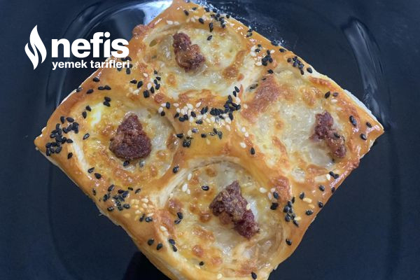 SuperFresh Milföy Hamuru Yatağında Peynirli Sucuklu Börek