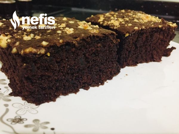 Browni Lezzetinde Sodalı Nemli Kek (Mutlaka Deneyin)