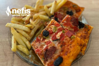 SuperFresh Patates Kızartması Eşliğinde Ev Pizzası Tarifi