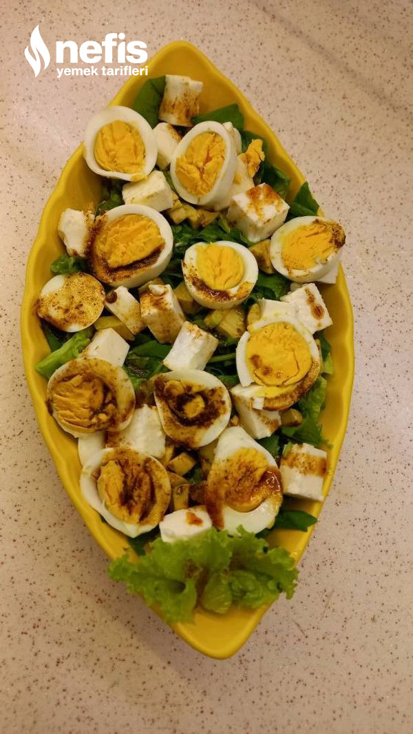Avakadolu Yumurta Salatası