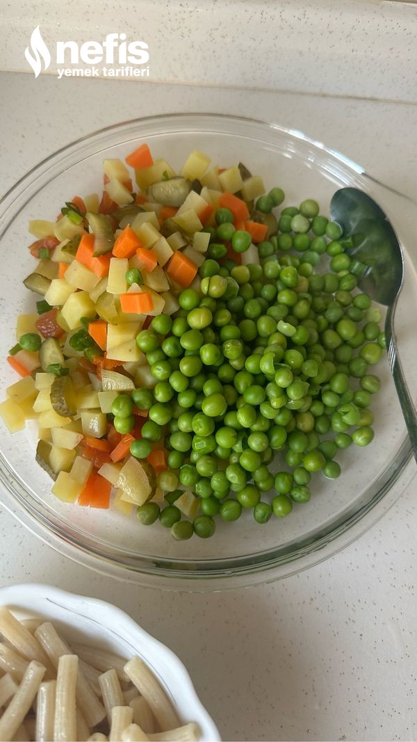 SuperFresh Bezelye İle Makarna Salatası