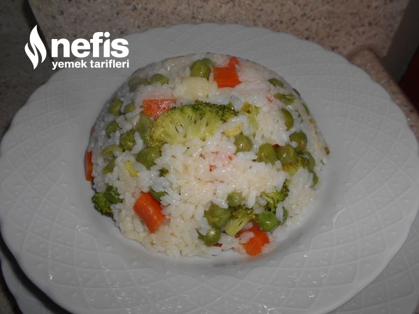 SuperFresh Bezelyeli Brokolili Havuçlu Pirinç Pilavı